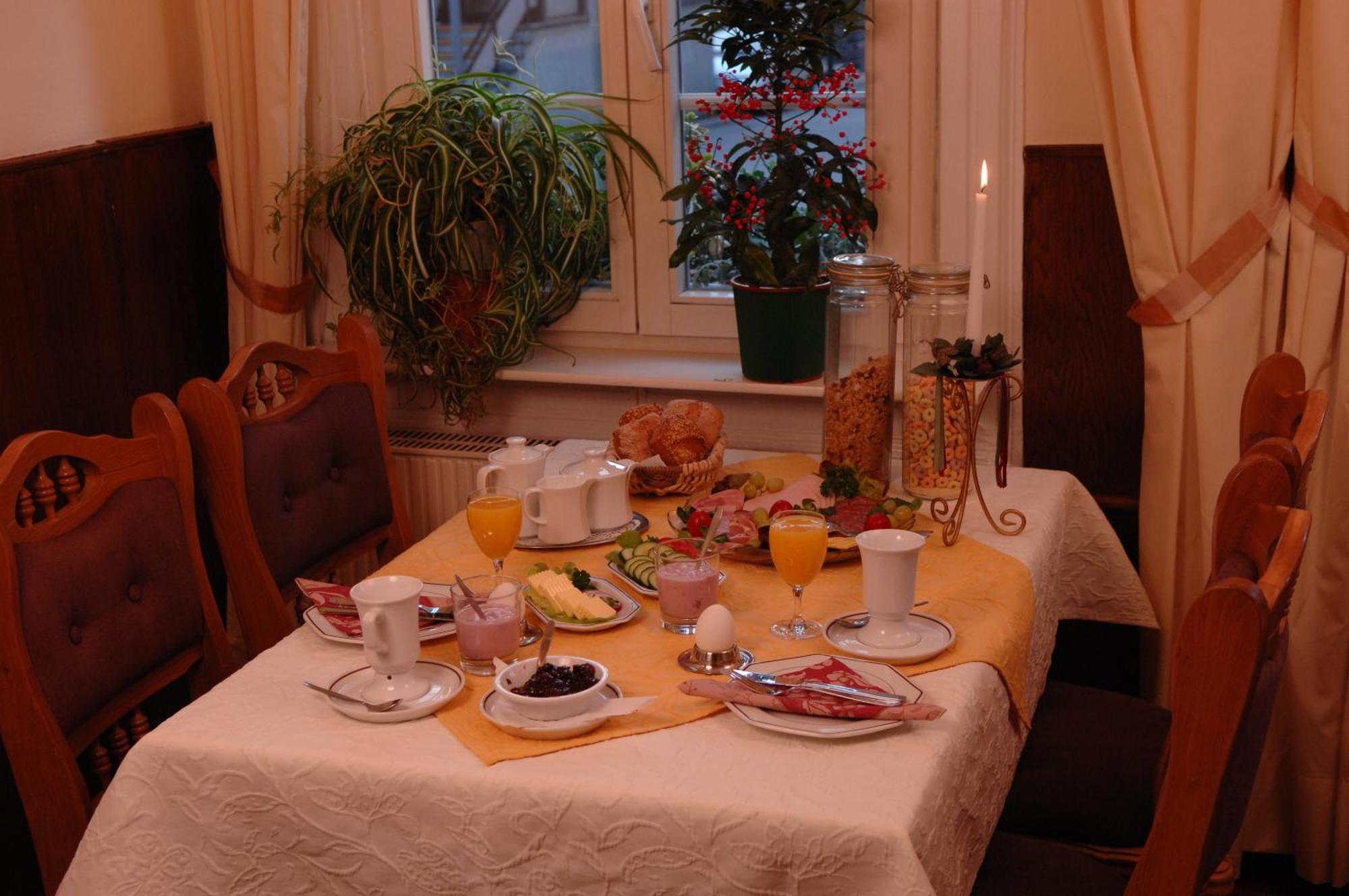 Nassauer Hof Gasthuis 2*